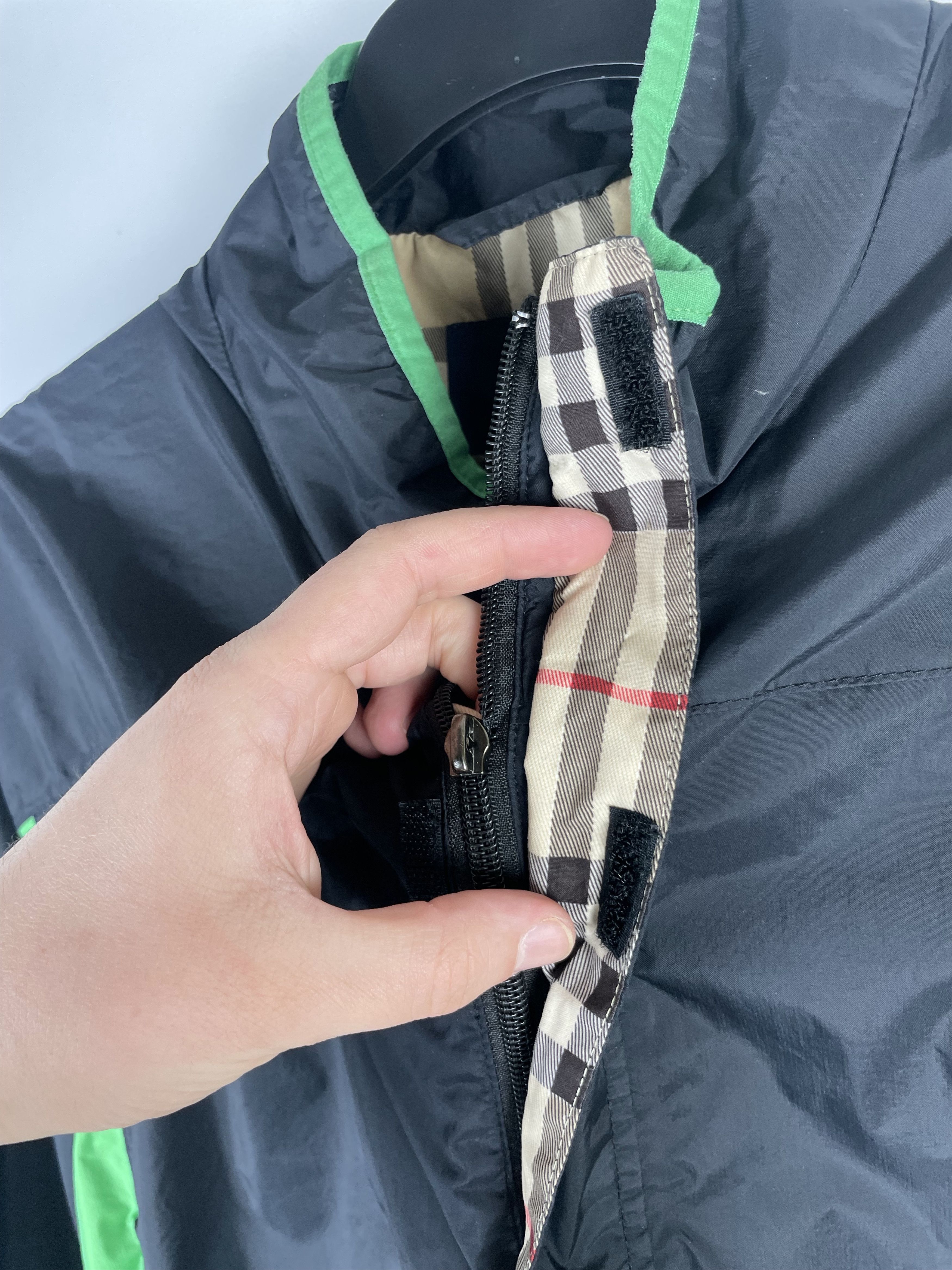 Burberry Vintage Burberry Golf Light Windbreaker Jacket Size US XL / EU 56 / 4 - 8 Thumbnail