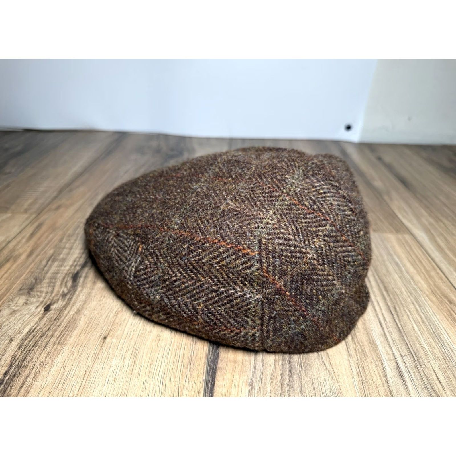 Harris Tweed VINTAGE Harris Tweed Newsboy Flat Cap Hat Brown Small Adult Handwoven Pure Wool Herringbone Retro Silk Lined Size ONE SIZE - 5 Thumbnail