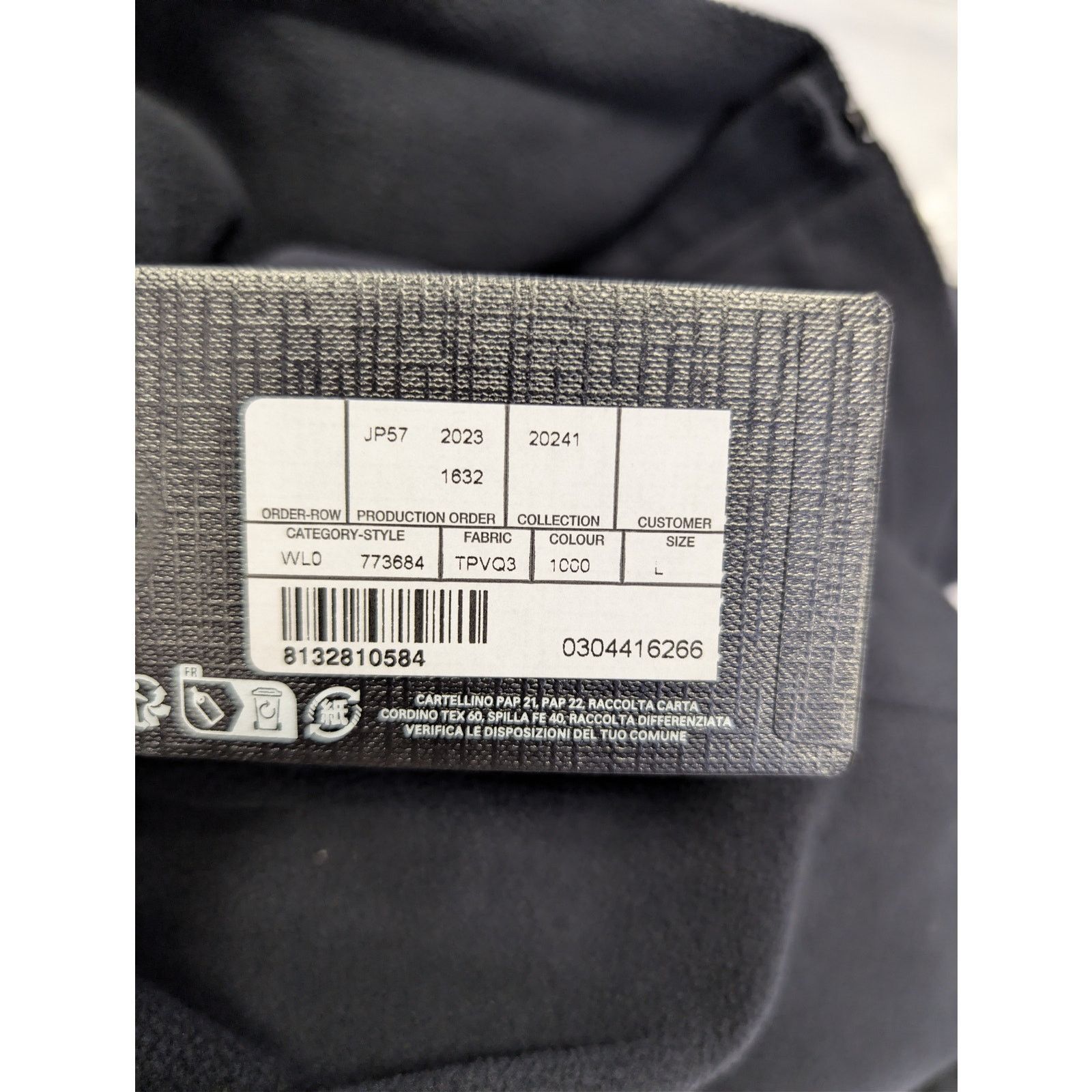 Balenciaga o1rshd1 Zip-Up Jacket in Black Size US L / EU 52-54 / 3 - 22 Thumbnail