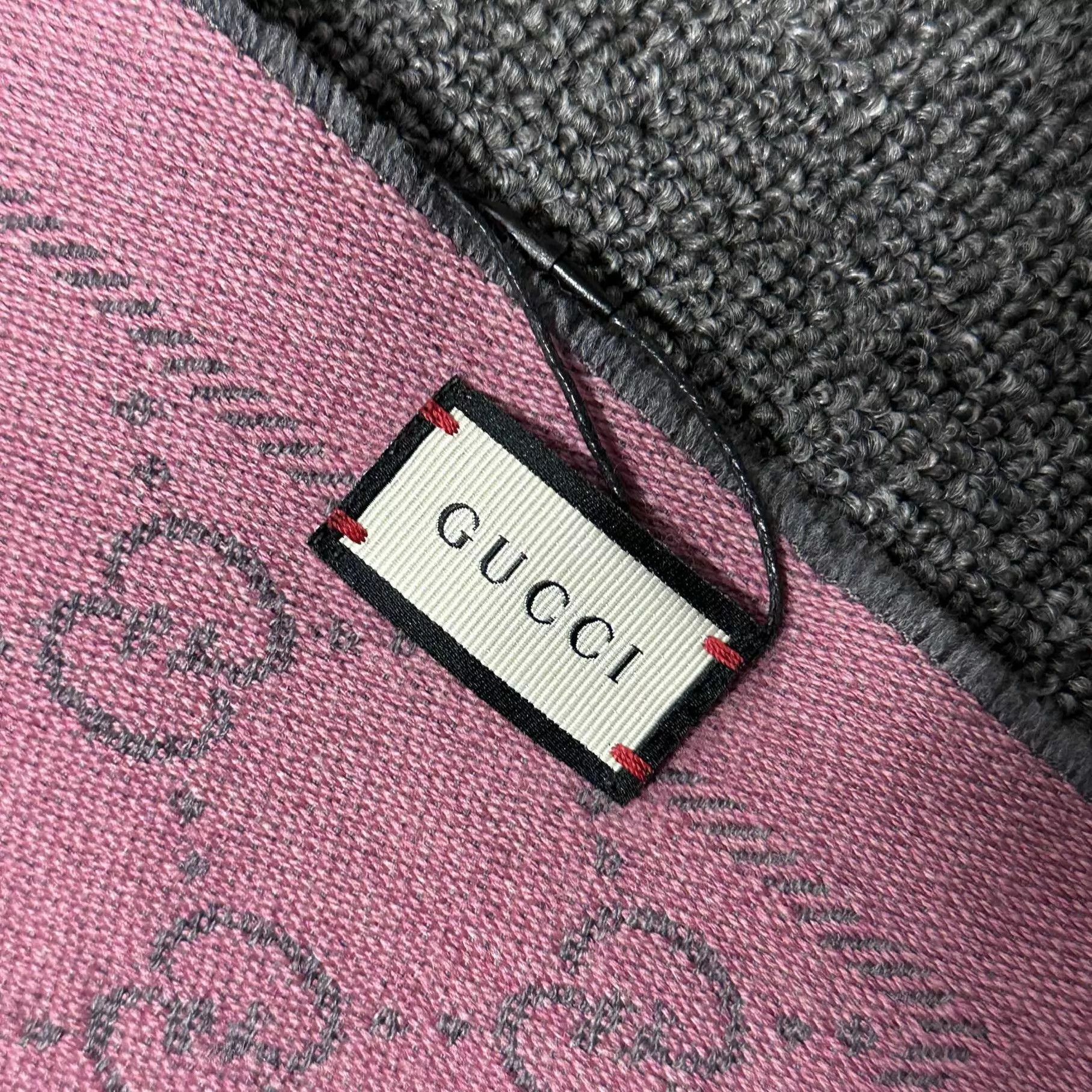 Gucci GUCCI Pink Logo Jacquard Tassel Scarf Pink/Gray Size ONE SIZE - 3 Thumbnail