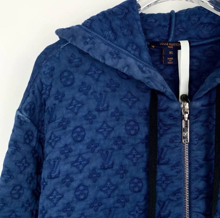 Louis Vuitton Louis Vuitton LV logo with zipper jacket2412-Nextarrow Size US XS / EU 42 / 0 - 3 Thumbnail