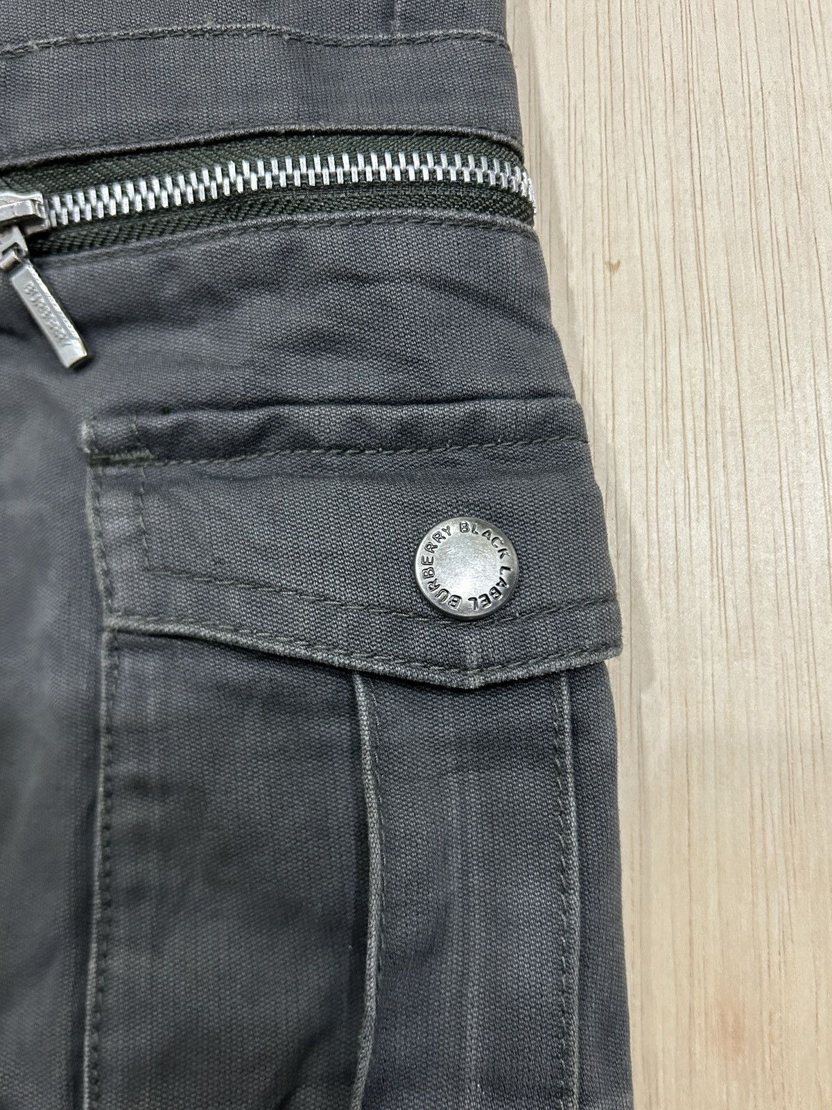 Burberry × Designer Vintage Burberry Cargo Multi Pocket y2k Size US 31 - 5 Thumbnail