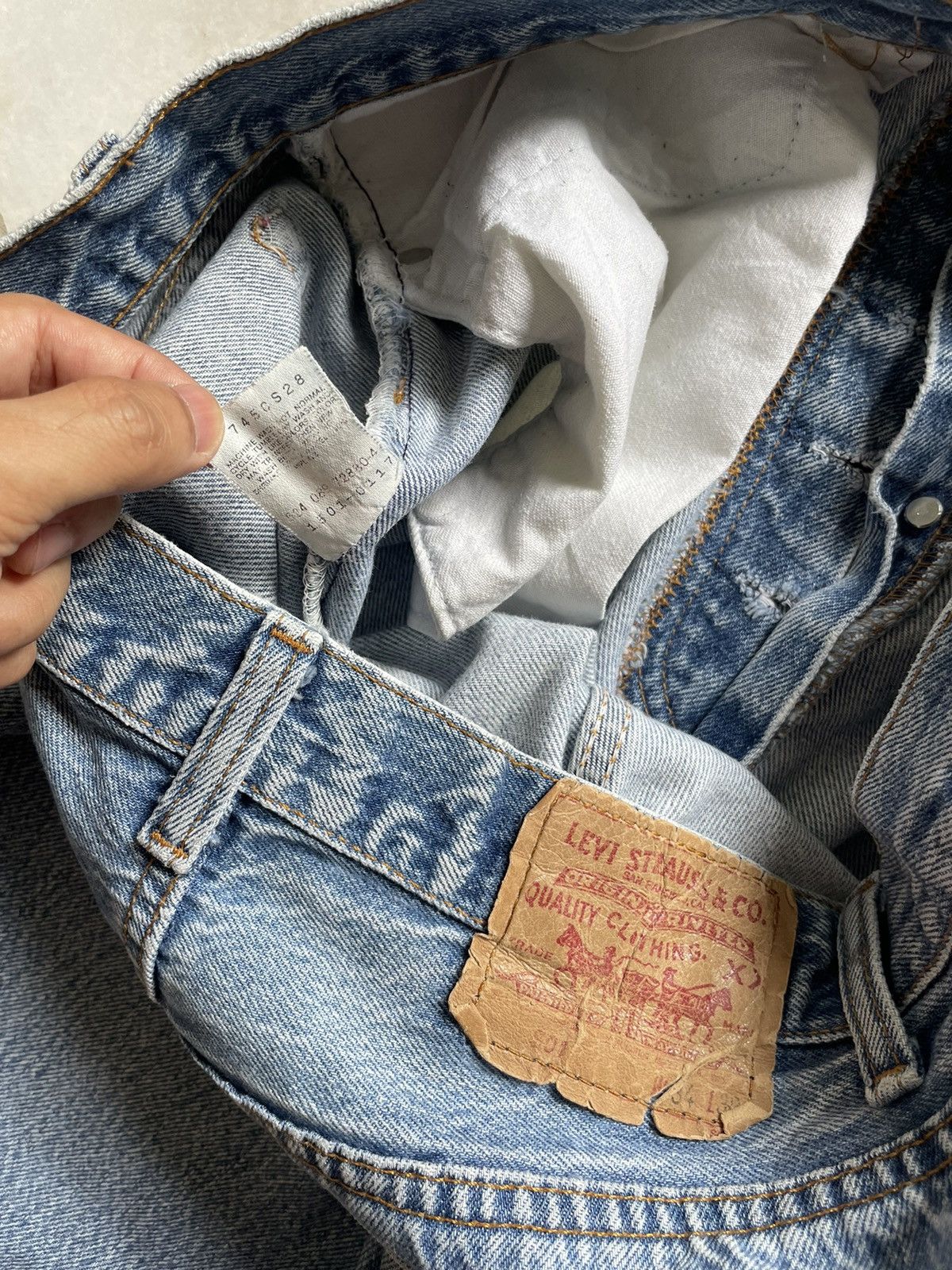 Levi's Vintage 80s Levis 501 light blue washed Jeans 32x30 Size US 32 / EU 48 - 10 Thumbnail