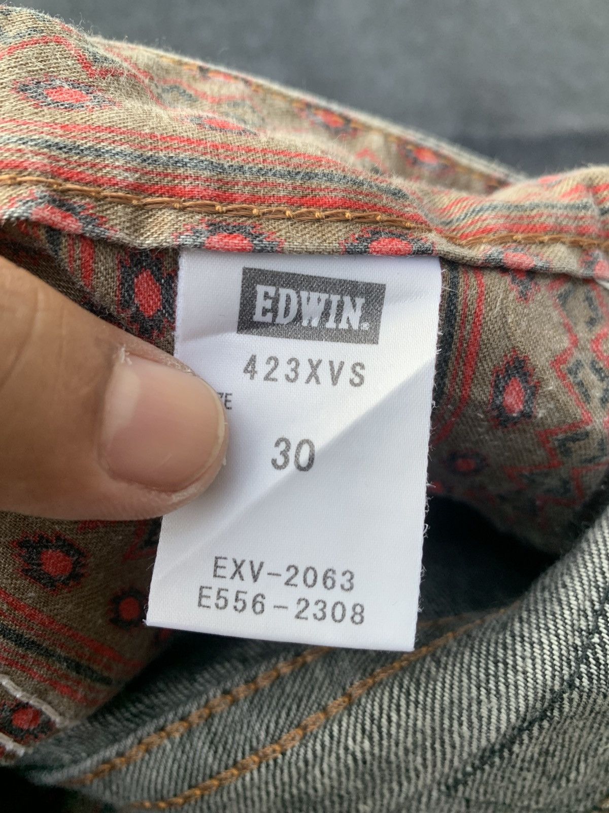 Edwin Edwin exclusive vintage black faded.( Best offer) Size US 32 / EU 48 - 6 Thumbnail