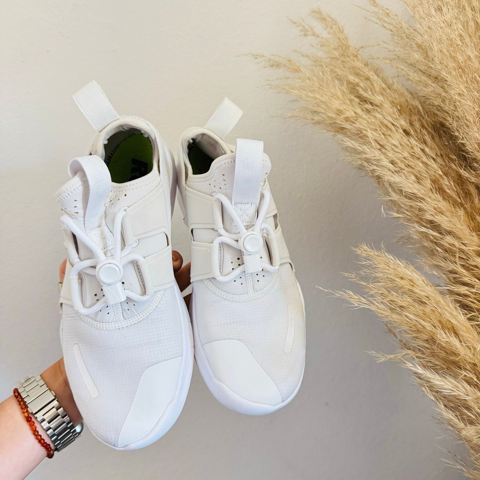 Nike NIKE White Free Rn CMTR 2018 Toggle Running Shoes Sneakers 9 Size US 9 / IT 39 - 9 Thumbnail