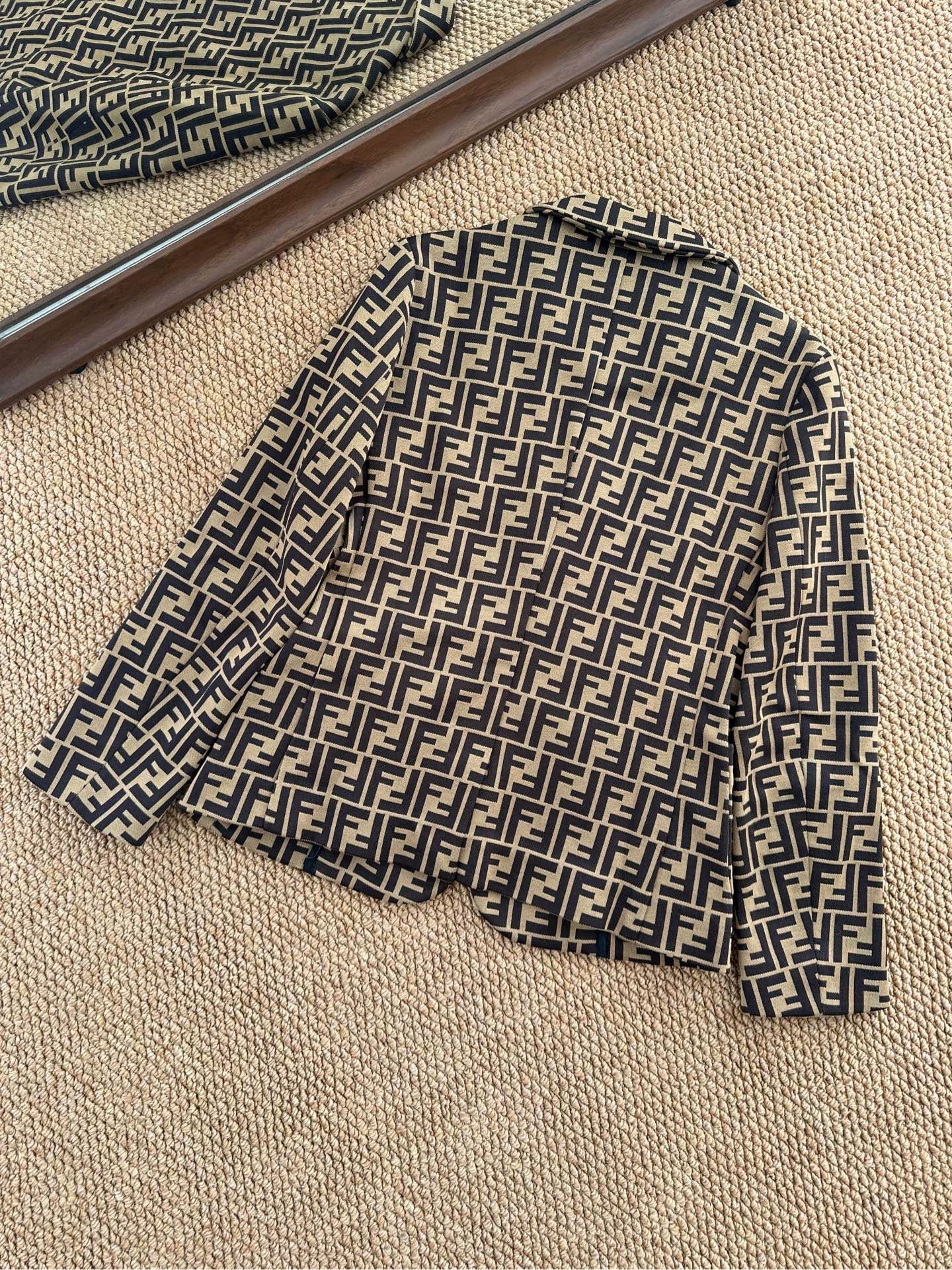 Fendi FENDI FF Monogram Vintage Blazer Women's 10A Size L / US 10 / IT 46 - 2 Thumbnail
