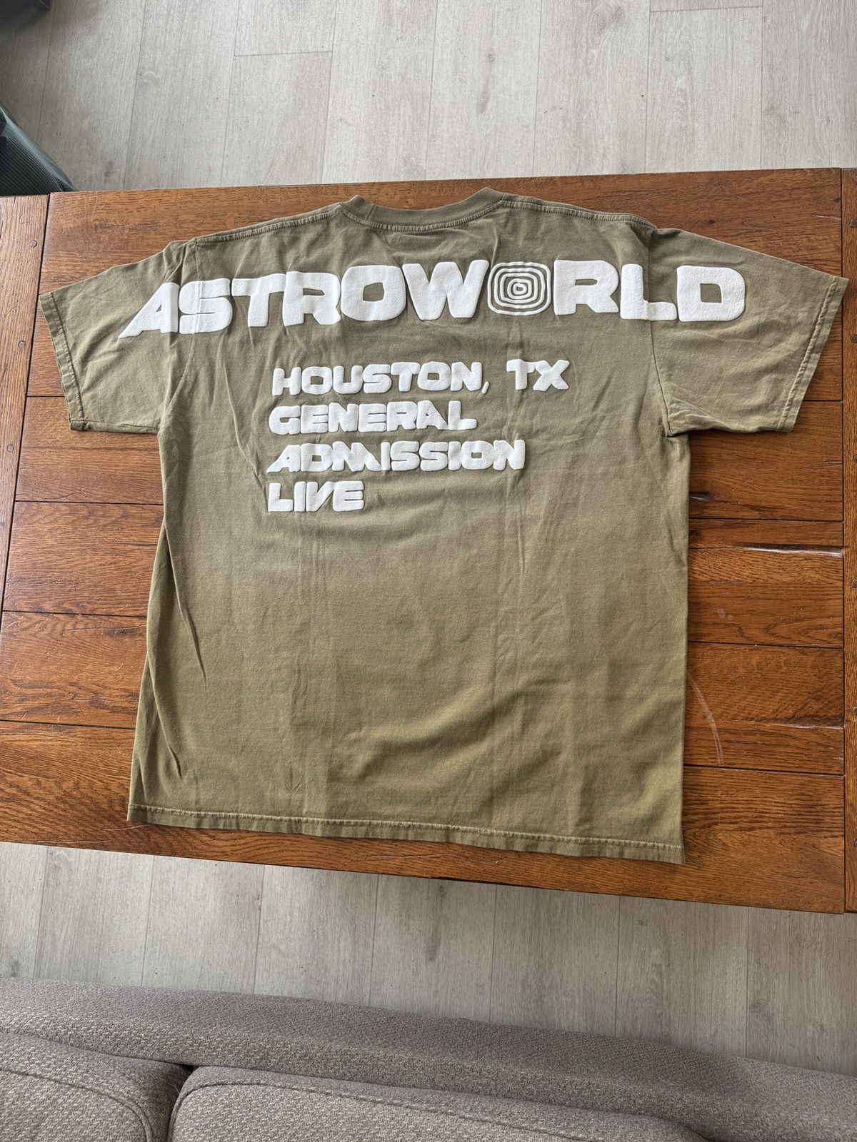 Travis Scott Travis Scott Astroworld Eye Tee Olive Size US XXL / EU 58 / 5 - 2 Thumbnail