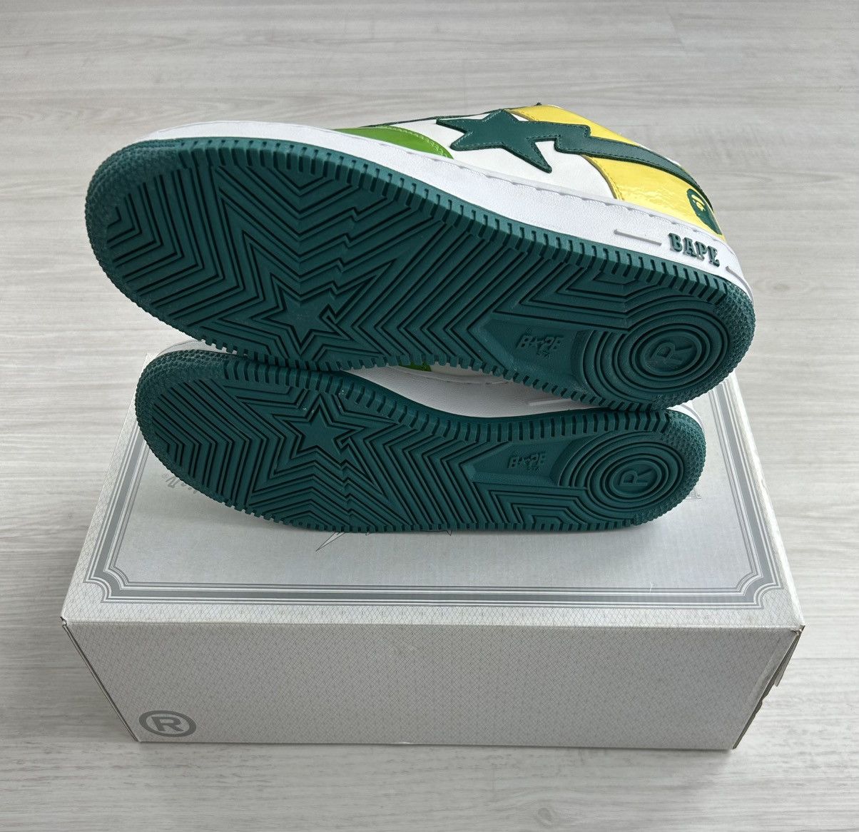 Bape VERY RARE OG 2009 A BATHING APE HONG KONG EXCLUSIVE BAPESTA Size US 9 / EU 42 - 13 Thumbnail