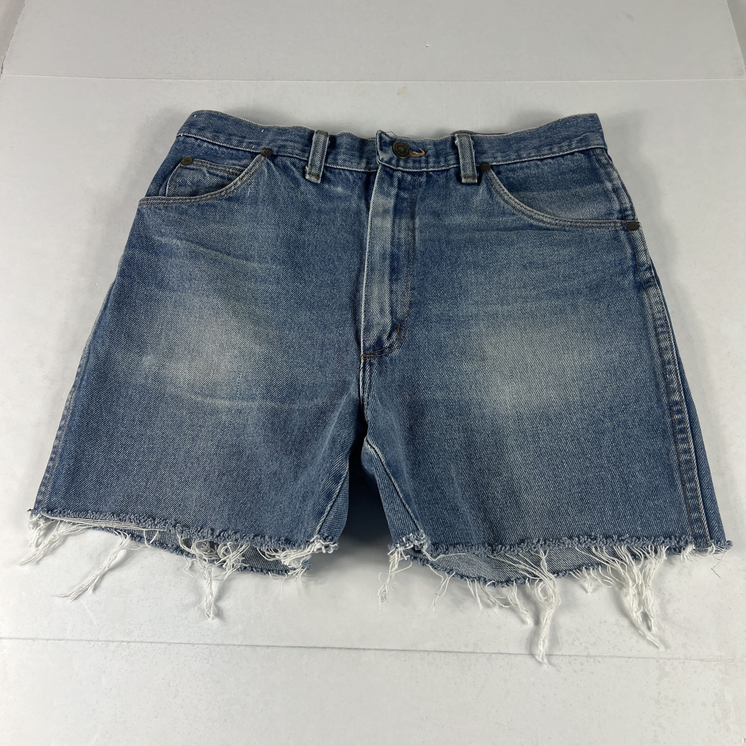 Wrangler VTG Wrangler Shorts Faded Cut Off Denim Jorts Talon Zipper Size US 30 / EU 46 - 1 Thumbnail