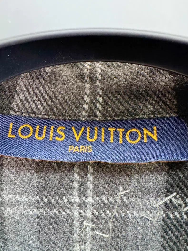 Louis Vuitton Louis Vuitton Out of print baby's breath show diamond-encr Size US S / EU 44-46 / 1 - 2 Thumbnail