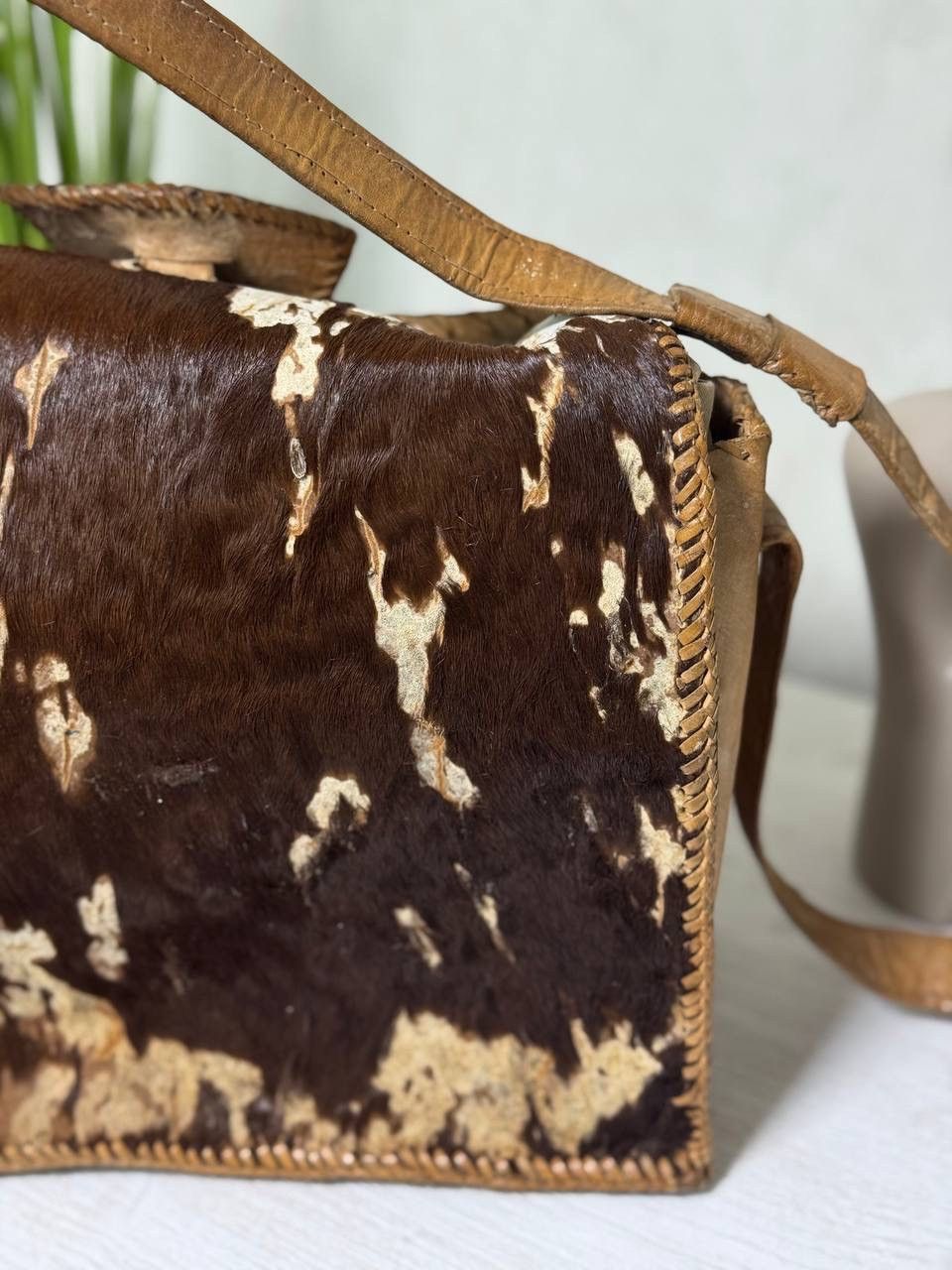 Le Grande Bleu (L.G.B.) Vintage Western Cow Print Hair-On Leather Handbag Size ONE SIZE - 4 Thumbnail