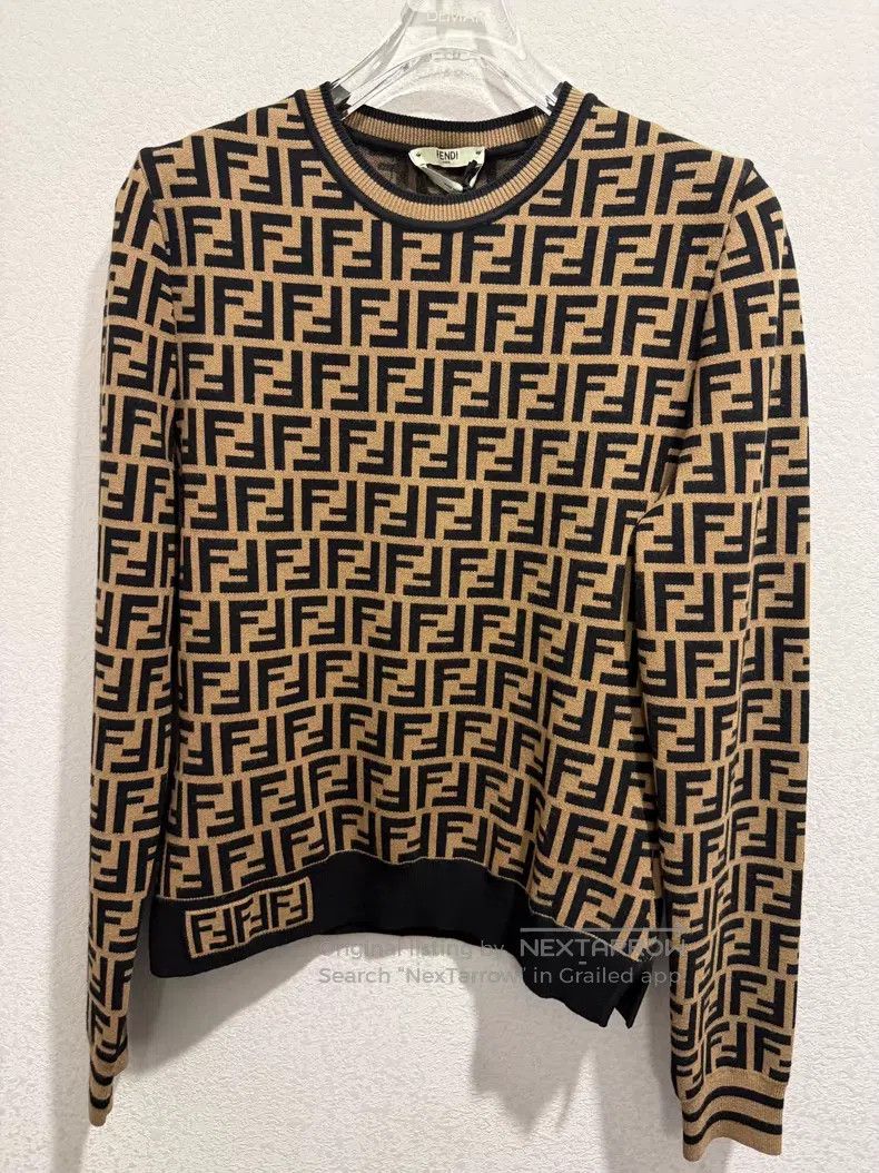 Fendi Fendi Black knitted sweater Size XS / US 0-2 / IT 36-38 - 1 Thumbnail