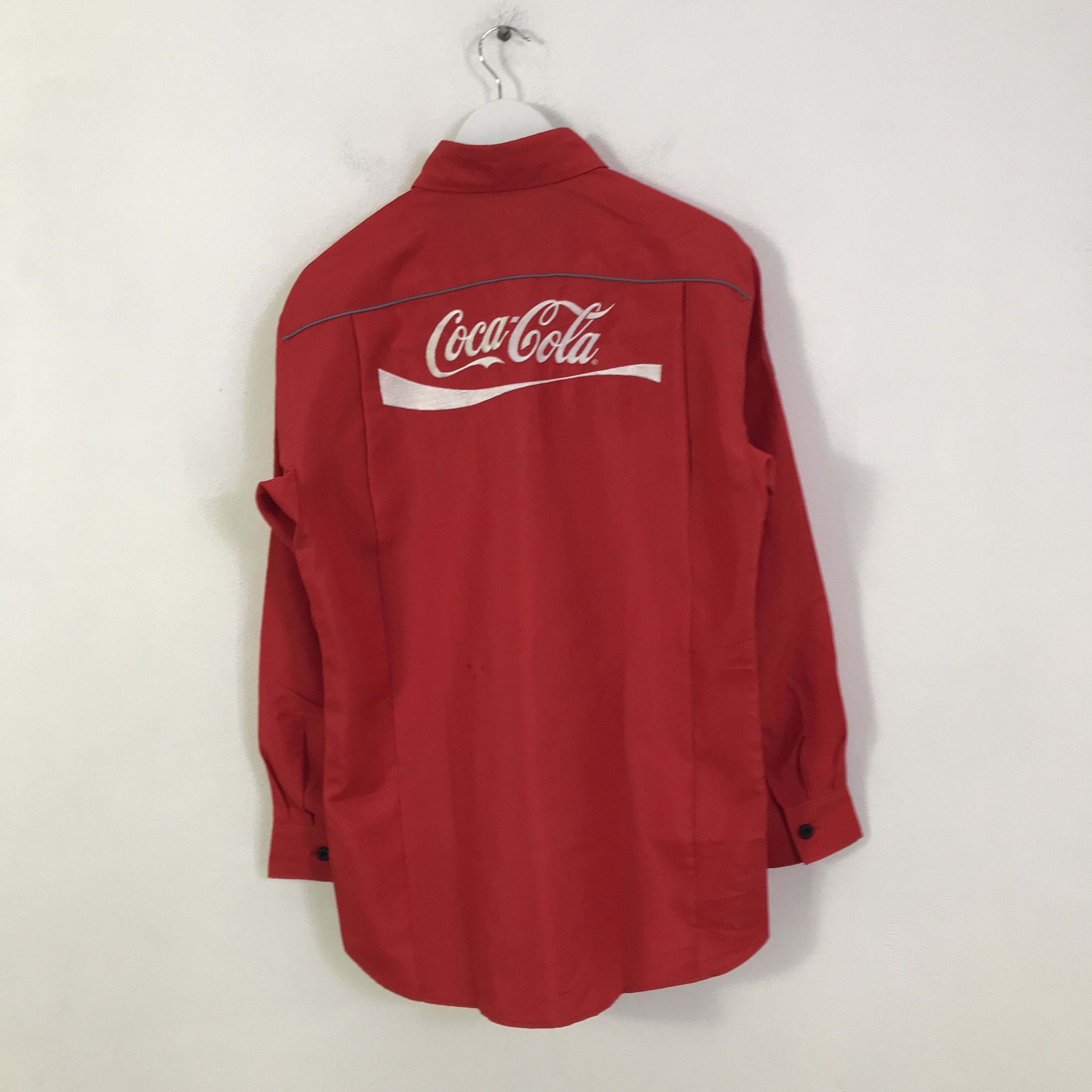 Coca Cola cocacola east japan button up shirt K117B3 Size US L / EU 52-54 / 3 - 1 Thumbnail