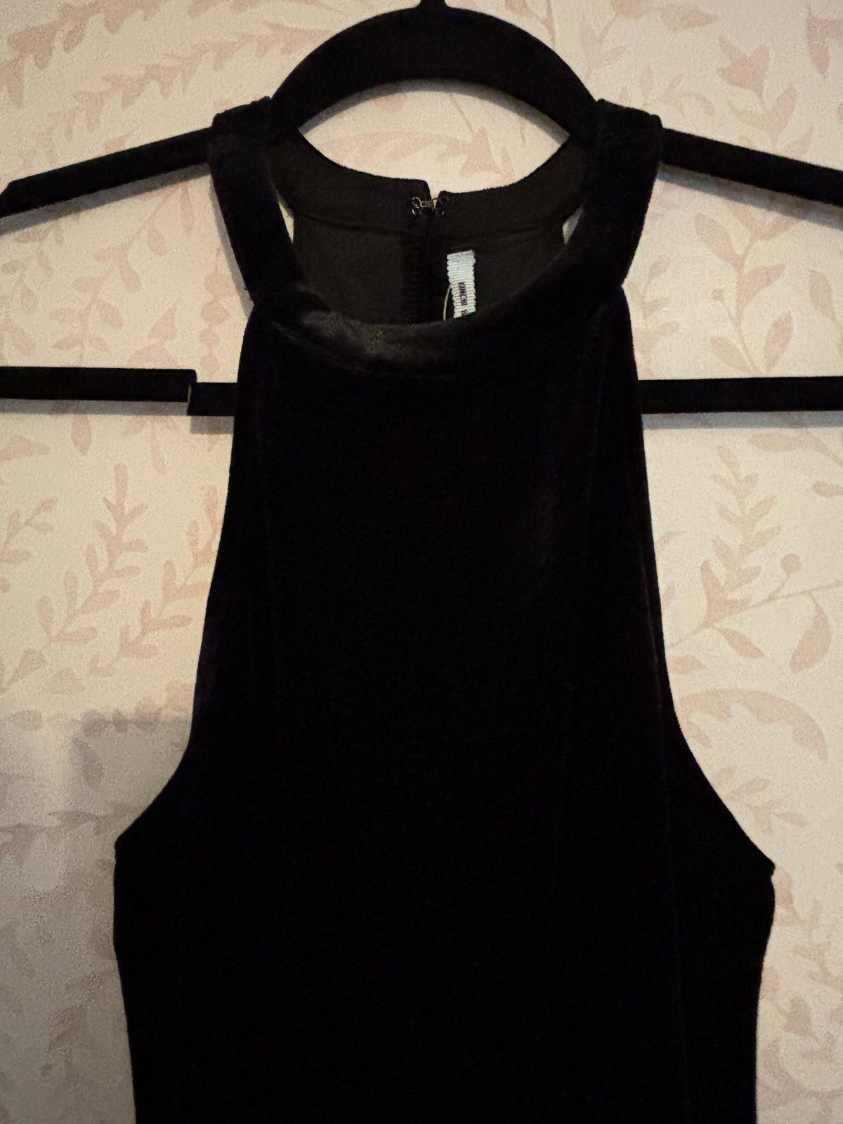 Other NWT Kimchi Blue Black Sleeveless Velvet Top with Lace Hem Size S / US 4 / IT 40 - 2 Thumbnail