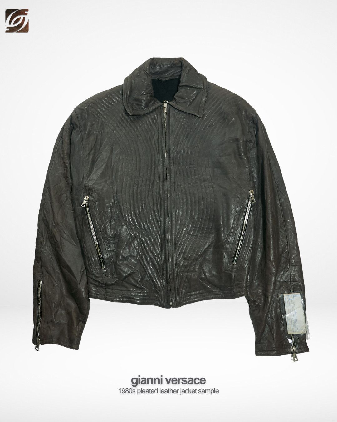 Versace Gianni Versace 1980s Pleated Leather Bomber Jacket Sample Size US L / EU 52-54 / 3 - 1 Thumbnail