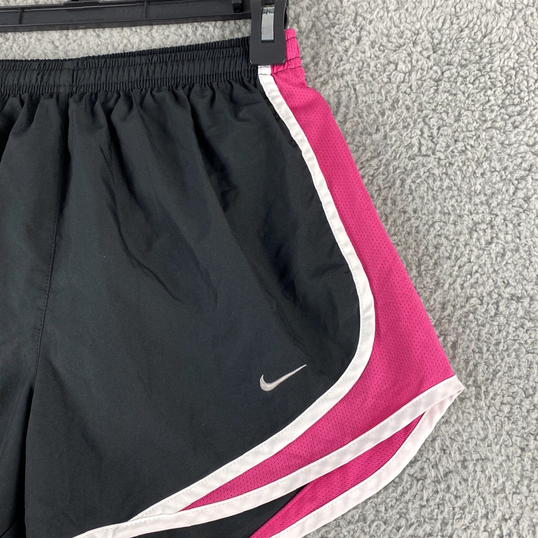 Nike Nike Women’s Lined Running Shorts Black Pink Size S / 40-44 40-44 Black Pink Nike Women’s Lined Running Shorts Size S / 40-44 Size 28" / US 6 / IT 42 - 2 Thumbnail