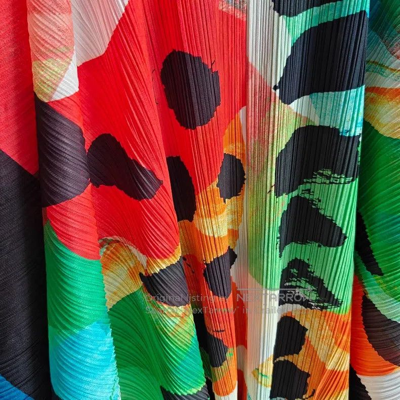 Issey Miyake Issey Miyake Watermelon Ink Wash Pleated Dress Size S / US 4 / IT 40 - 2 Thumbnail