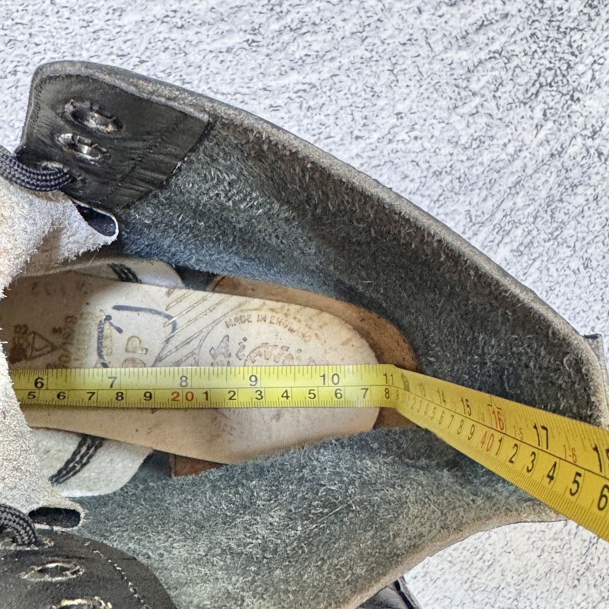 Dr. Martens Rare Vintage Dr. Martens 1980s Steel Toe US9.5 UK9 EU43 Size US 9.5 / EU 42-43 - 18 Thumbnail