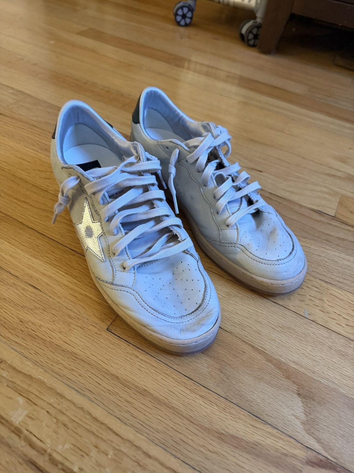Golden Goose Golden Goose Ball Star Size US 9 / EU 42 - 1 Thumbnail