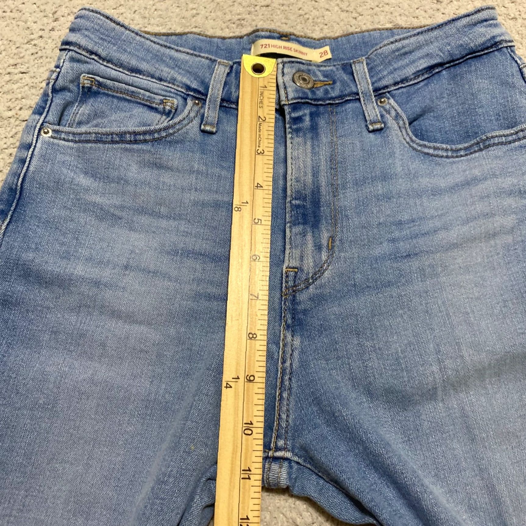 Levi's VINTAGE Levis 721 Womens Jeans 26 Blue Denim Medium Wash High Rise Skinny Distresseds Size 26" / US 2 / IT 38 - 7 Thumbnail