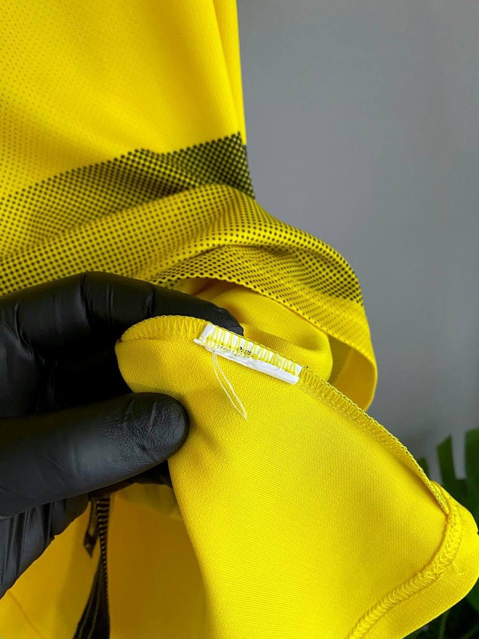 Puma FC Borussia Dortmund 2017/18 Home Soccer Jersey #11 REUS, M Size US M / EU 48-50 / 2 - 19 Thumbnail