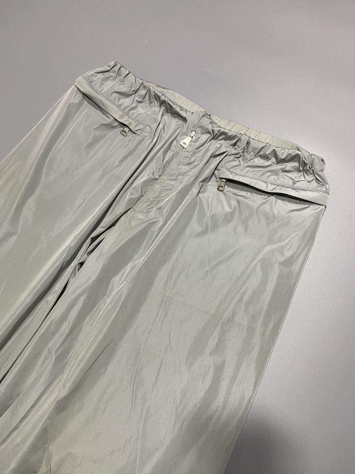 Prada 90s Prada Redtab Nylon Pants Size US 30 / EU 46 - 4 Thumbnail
