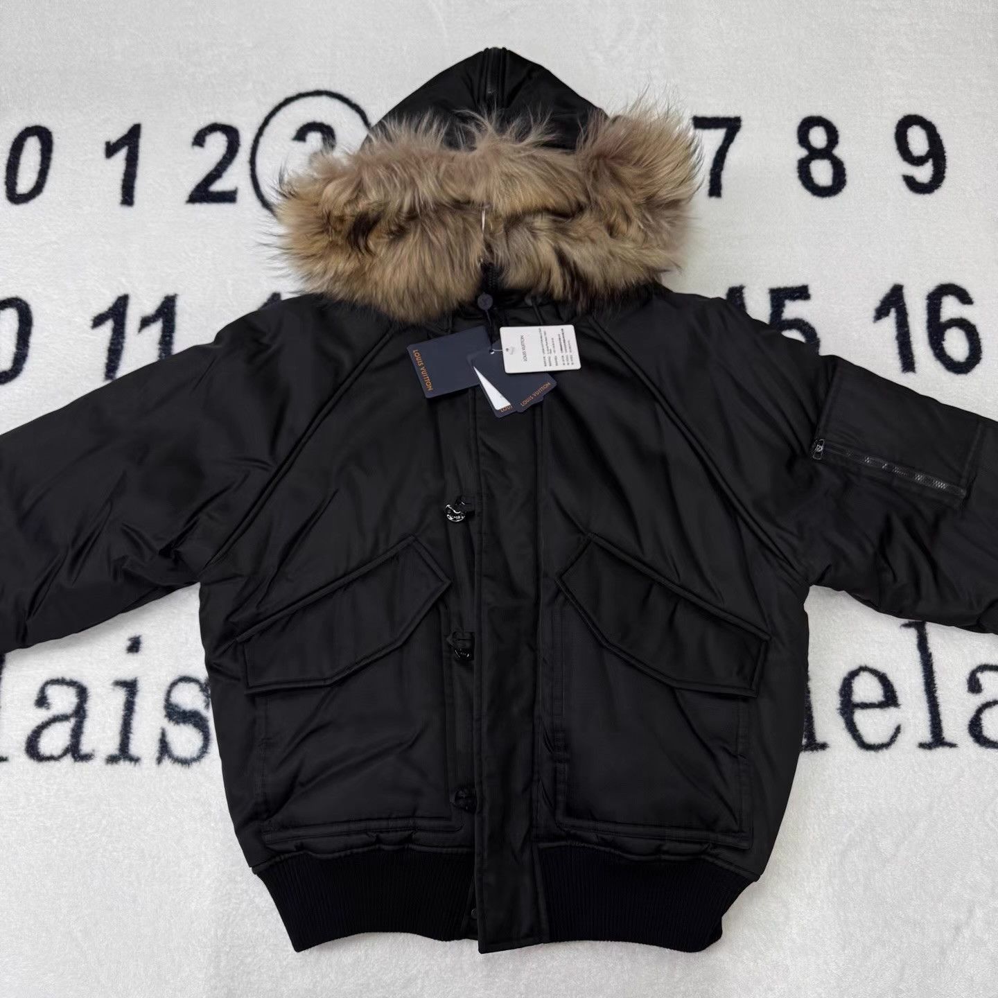 Louis Vuitton LV x Nigo Mount Fuji Pilot Padded Jacket Q10 Size US XL / EU 56 / 4 - 1 Thumbnail