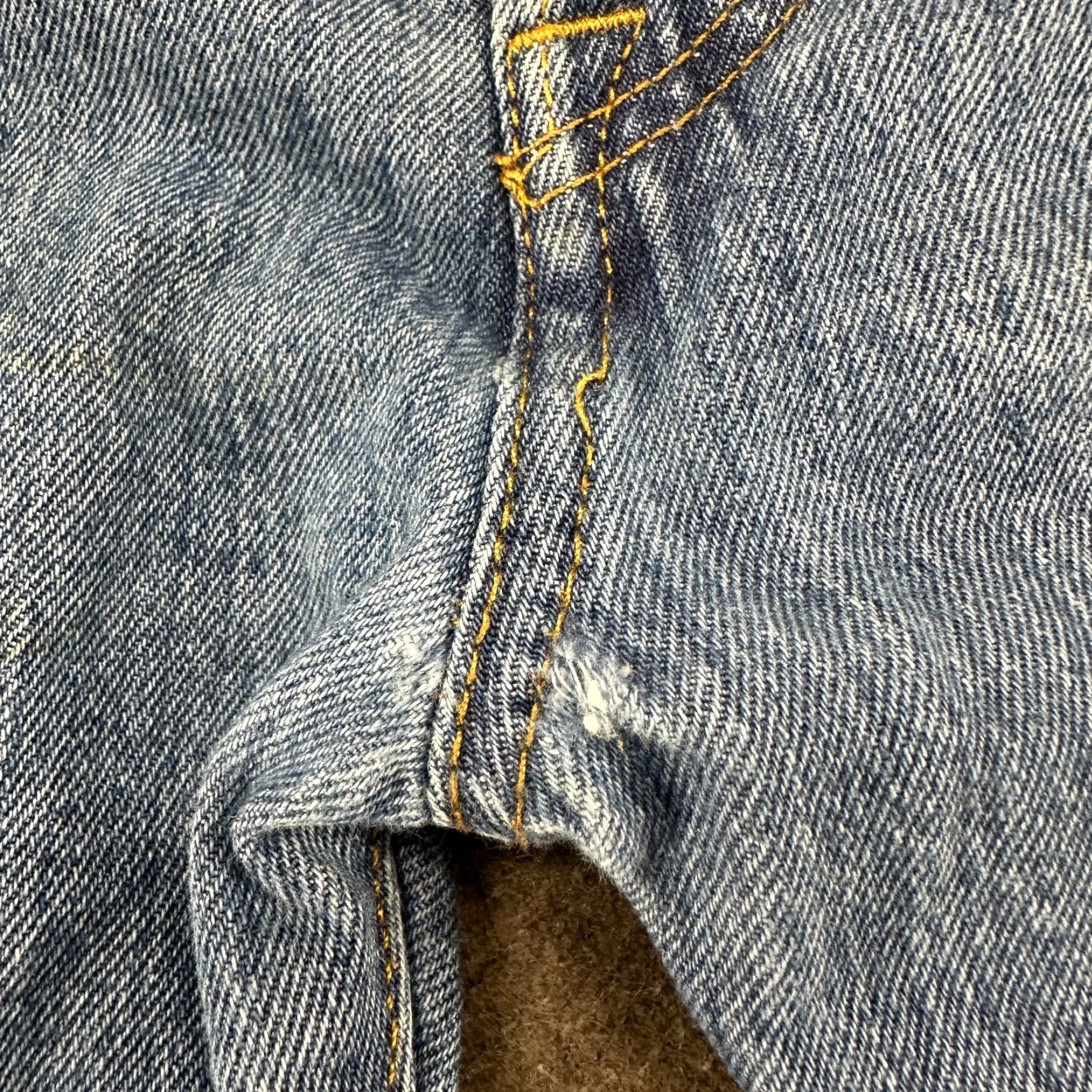 Levi's VINTAGE Levi's 501 Jeans Mens 34x32 Blue Light Distressed Straight Regular Style Retro 5-Pocket Mens Jeans Size US 34 / EU 50 - 5 Thumbnail