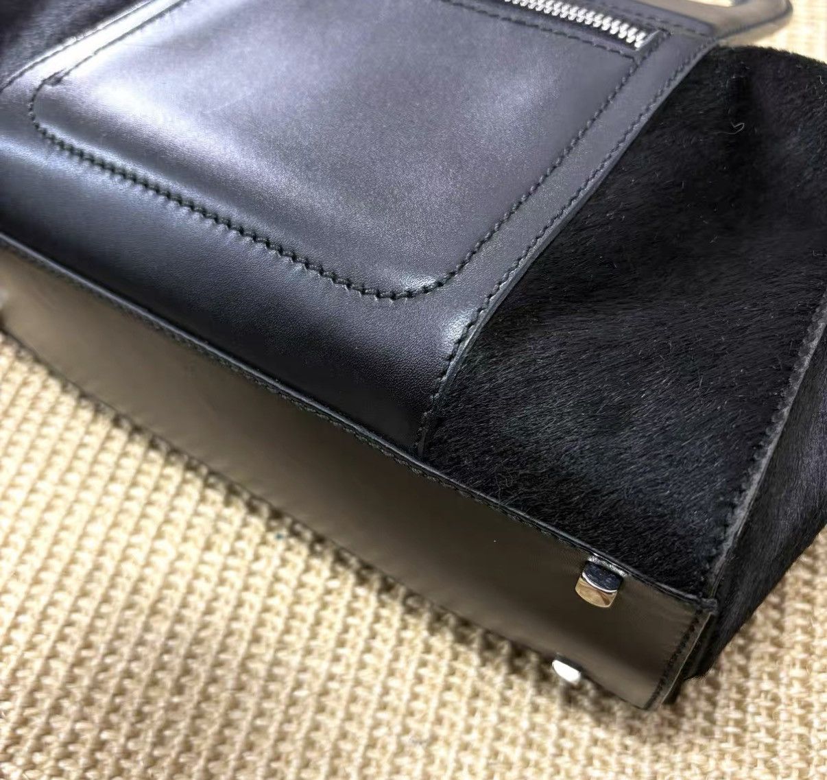 Salvatore Ferragamo Salvatore Ferragamo Pony Hair Handbag J29 Size ONE SIZE - 3 Thumbnail