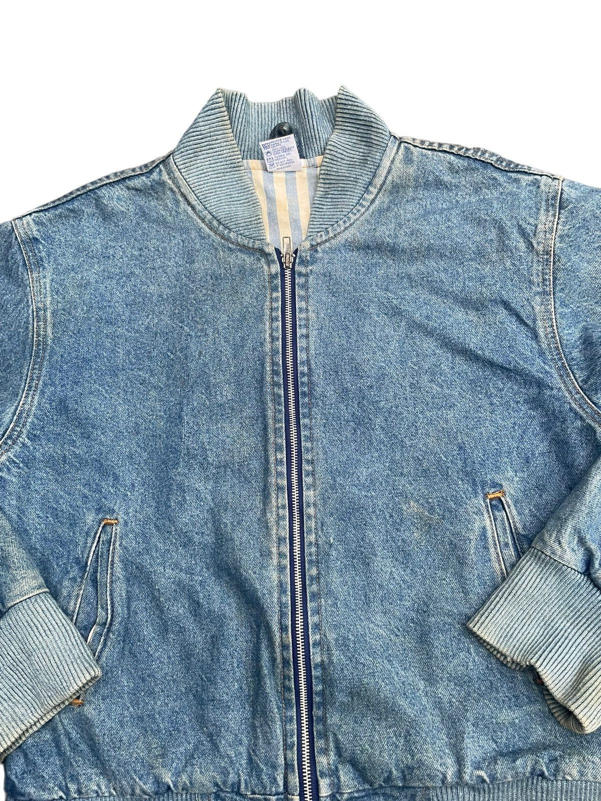 Vintage Vintage 3 Horse Embossed Denim Jacket Size US L / EU 52-54 / 3 - 4 Thumbnail