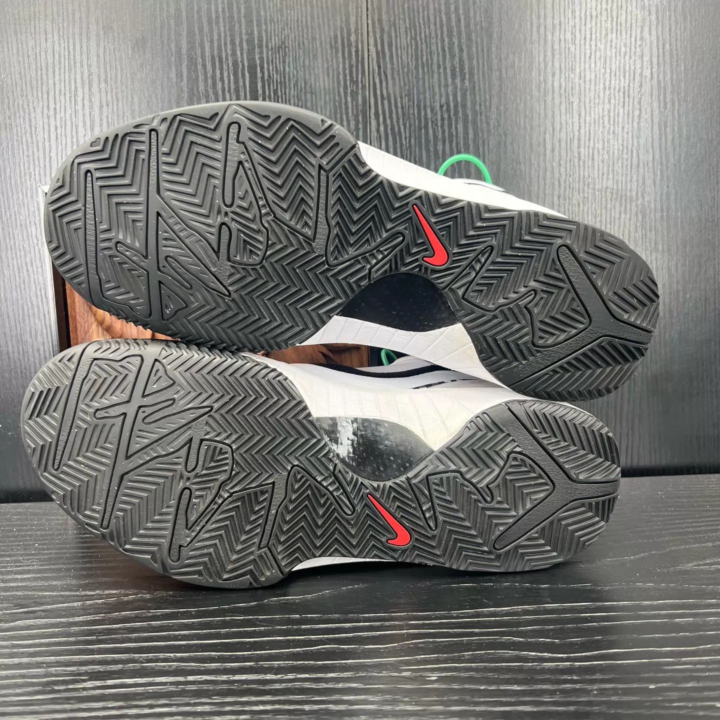 Nike zk4 Gigi Black White Gold 46 New With Box Size US 13 / EU 46 - 6 Thumbnail