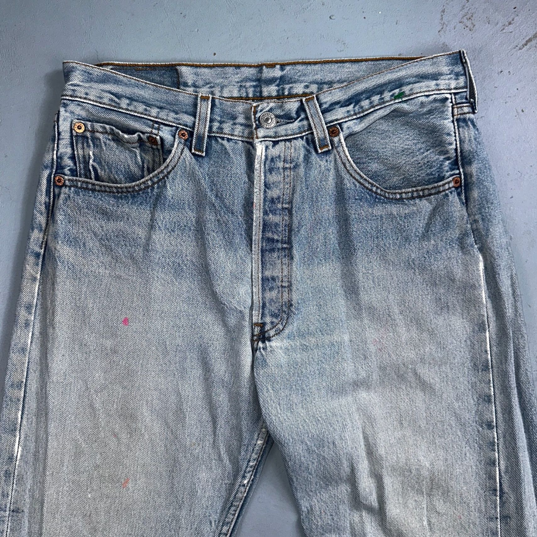 Levi's VINTAGE Levi's 501 Jeans 90s Mexico Light Blue Denim 33x34 Straight Mens Regular 30x29/34 Inseam 34 501 Series Classic Comfort Size US 33 - 2 Thumbnail