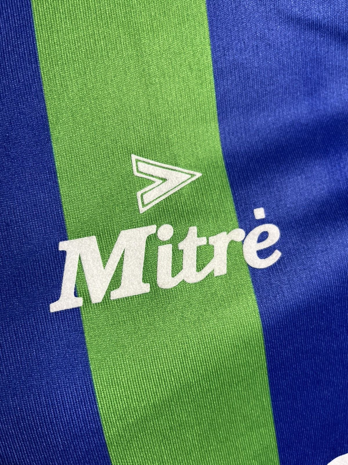 Other Mitre 1994 1996 Hibernian Away Shirt Replica soccer jersey Size US M / EU 48-50 / 2 - 3 Thumbnail