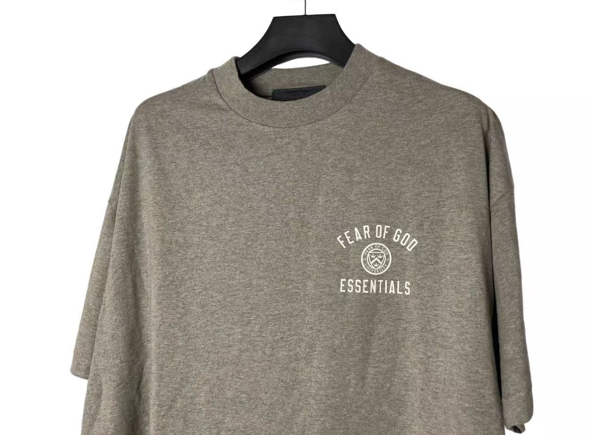 Fear of God Fear Of God Essentials FW24 Holiday Short Sleeve Tee J31 Size US S / EU 44-46 / 1 - 3 Thumbnail