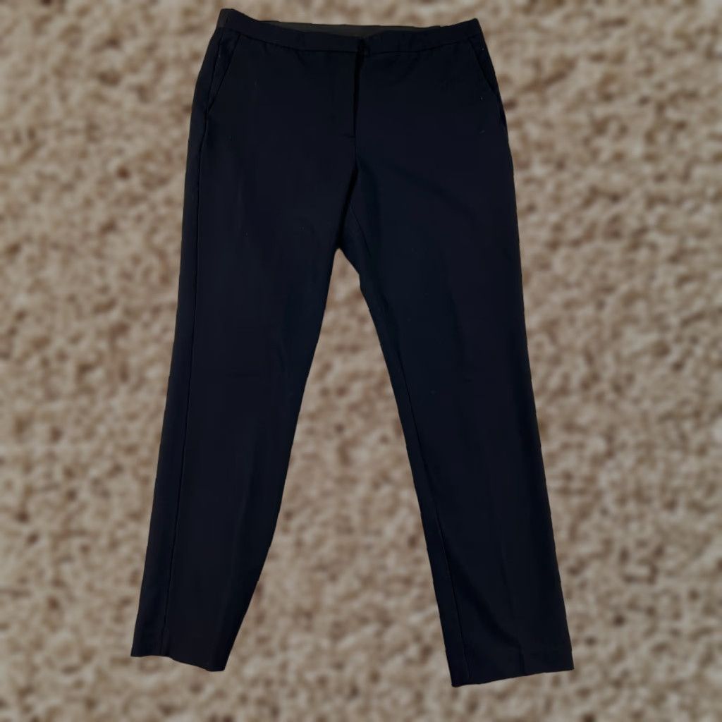 Izod IZOD Pants Womens 10 Black Polyester Blend Twill Straight Waist Comfort Stretch Size 32" / US 10 / IT 46 - 1 Thumbnail