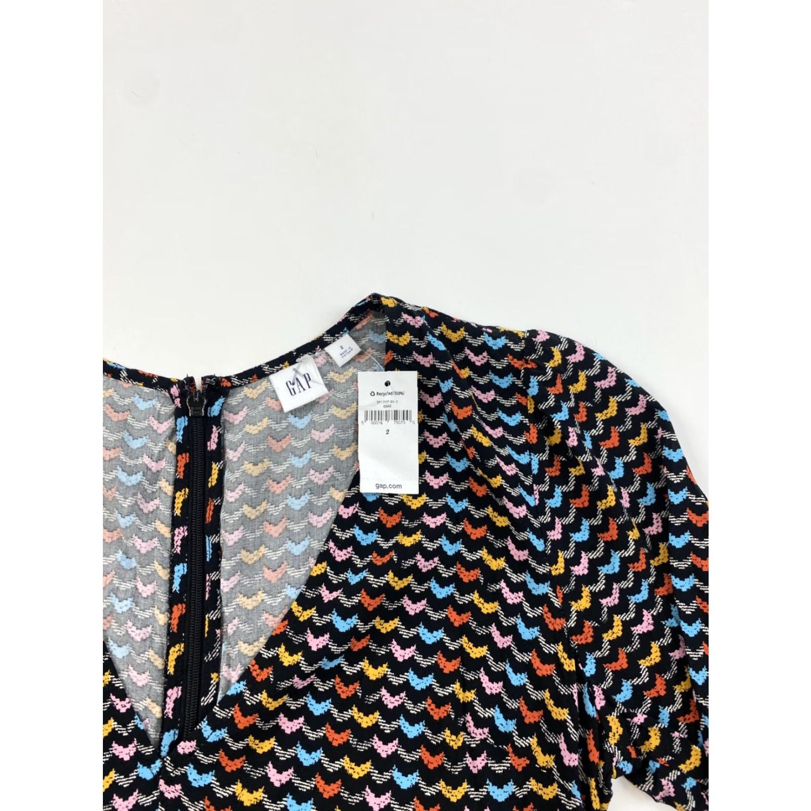 Gap Gap Dress Women’s 2 Fit Flare Chevron Print NWT Ganni Topshop Dress Women’s 2 Multicolor Chevron Short V-Neck Zip Rayon Dress Size XS / US 0-2 / IT 36-38 - 2 Thumbnail