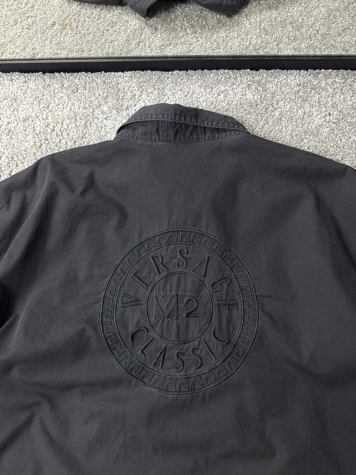 Versace Versace V2 Classic Short Sleeve Button Up Short Size US L / EU 52-54 / 3 - 3 Thumbnail