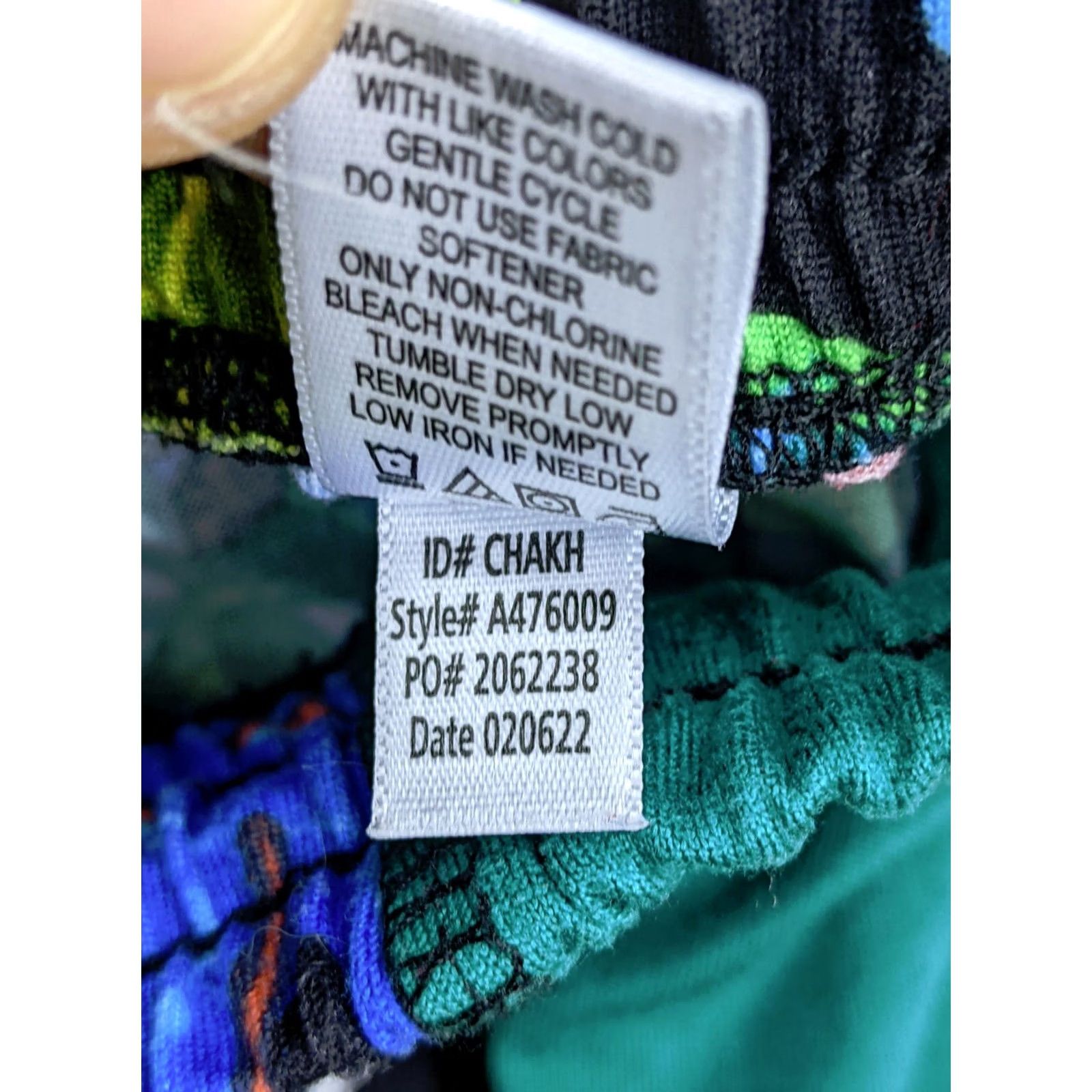 Vintage Cuddle Duds Womens PS Green Hawaiian Print Track Pants Stripe Cropped Capri Size 27" / US 4 / IT 40 - 7 Thumbnail