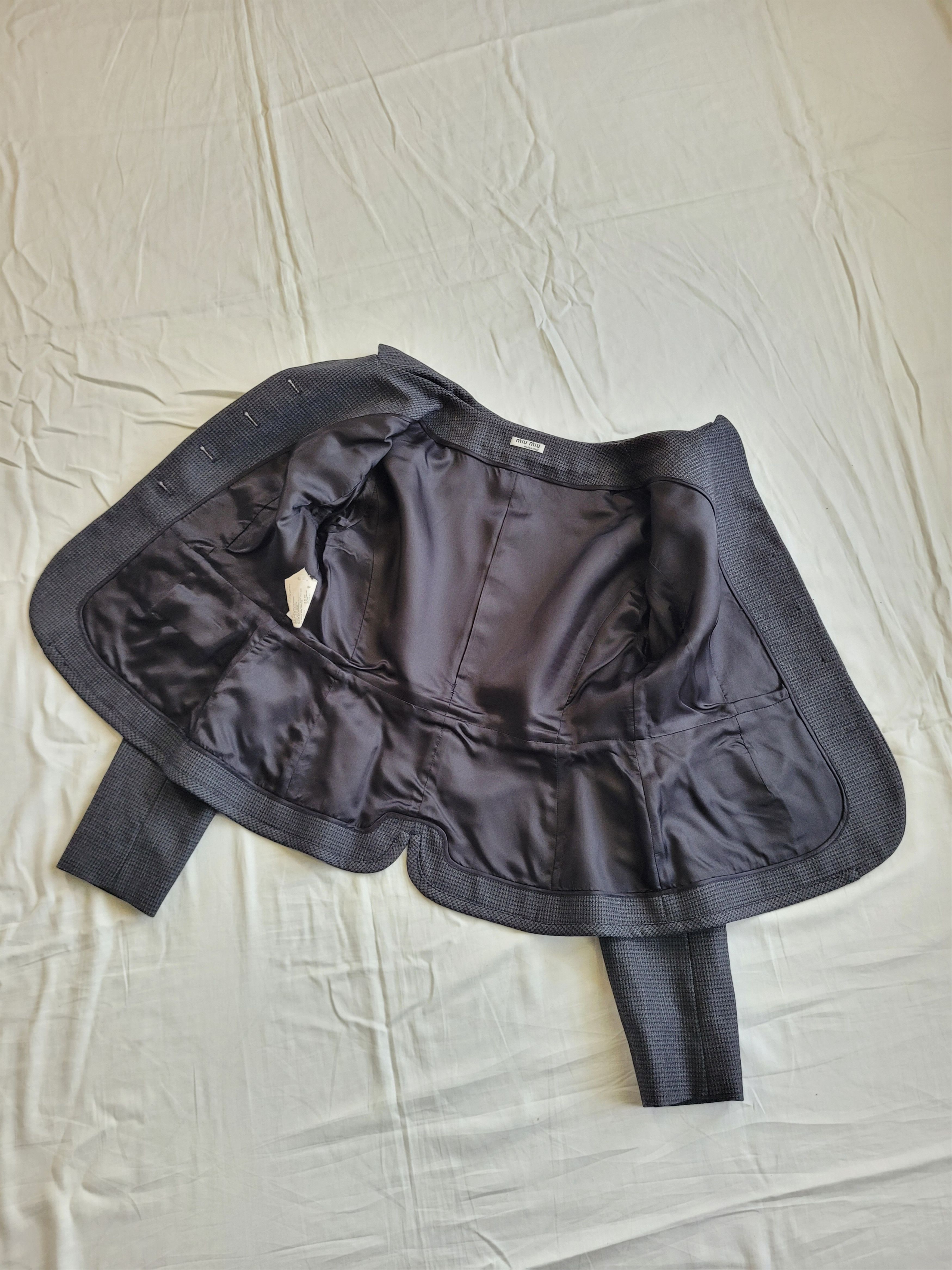 Miu Miu Miu Miu early2000s cute woolen short jacket Size L / US 10 / IT 46 - 8 Thumbnail