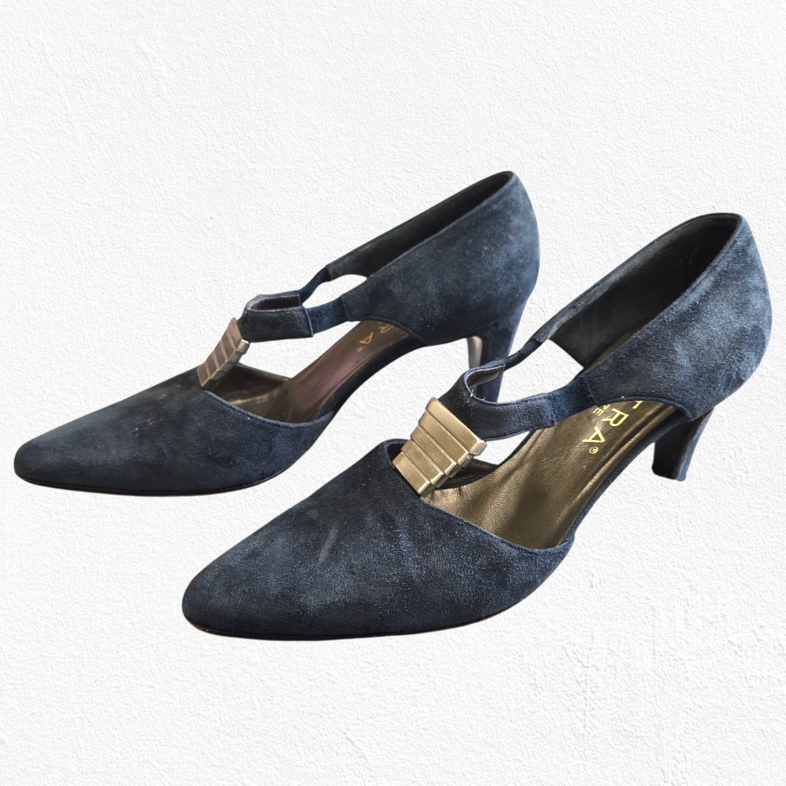 Vintage 80s Italian Navy Suede Heels Size 36 Size US 6 / IT 36 - 10 Thumbnail