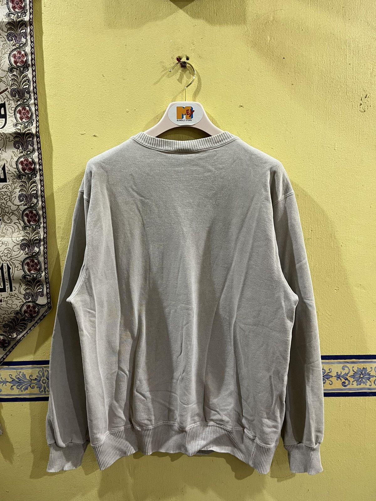 Champion vintage 90s Champion with a gray embroidered spell-out logo Size US M / EU 48-50 / 2 - 2 Thumbnail