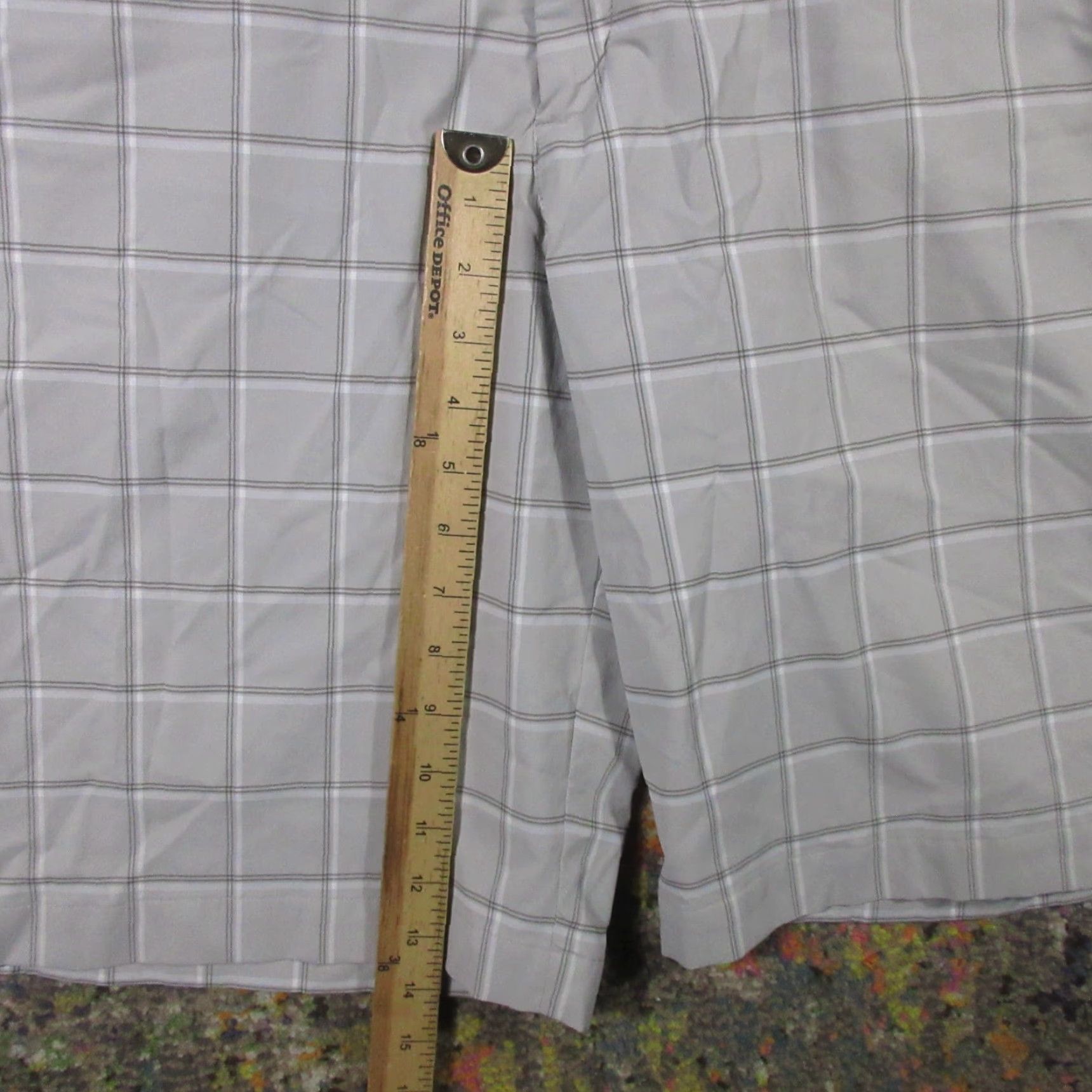 Nike Nike Golf Shorts Mens 40 Gray Plaid Performance Stretch Bermuda Long Inseam 13in Regular Rise Zip Pocket Chino Sports Size US 40 / EU 56 - 6 Thumbnail
