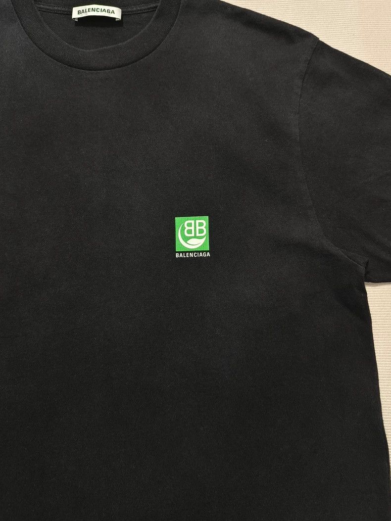 Balenciaga Balenciaga Double B letter environmental protection logo sh Size US XS / EU 42 / 0 - 4 Thumbnail