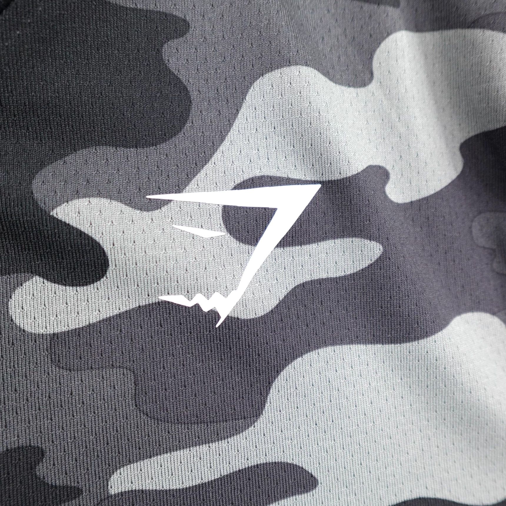 Gymshark Gymshark Shirt Mens M Gray Camo Performance Athletic Workout Gym Training Shirt Size US M / EU 48-50 / 2 - 3 Thumbnail