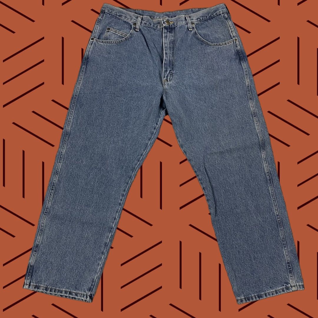 Wrangler Wrangler Jeans MENS 40x30 Blue Denim Rugged Wear Relaxed Fit Western Mens Size US 40 / EU 56 - 1 Thumbnail