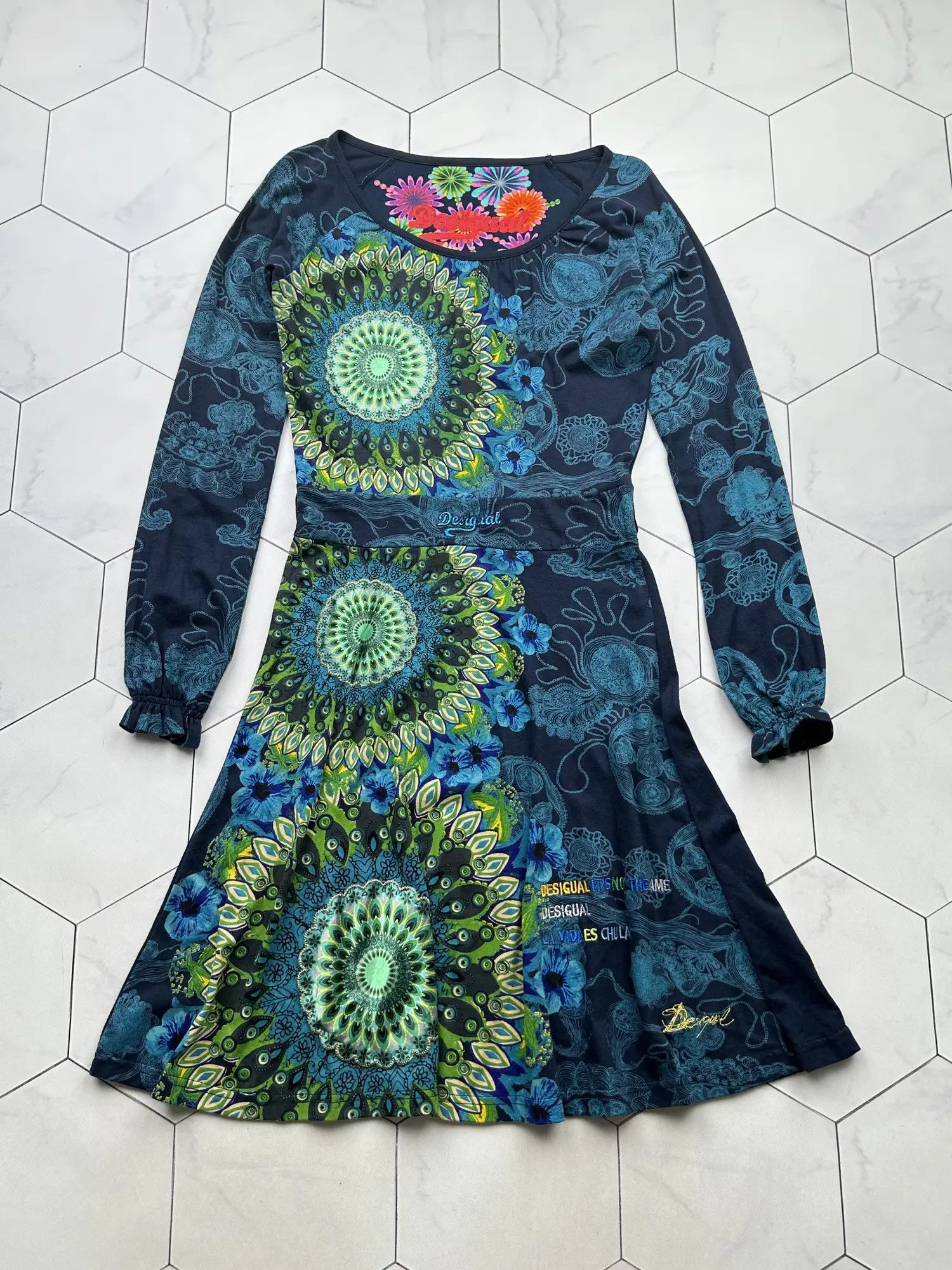 Desigual Desigual Printed Dress (B391) Size M / US 6-8 / IT 42-44 - 1 Thumbnail