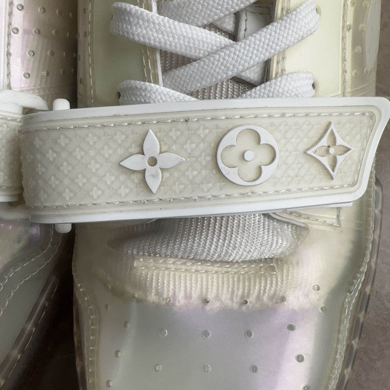 Louis Vuitton Louis Vuitton Trainer Transparent Logo Fashion Sneakers - Size US 8.5 / EU 41-42 - 9 Thumbnail
