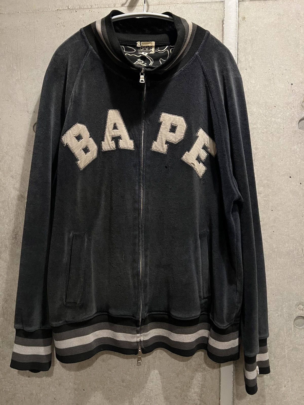 Bape A Bathing Ape 00's Pile Varsity Jacket Size US M / EU 48-50 / 2 - 1 Thumbnail