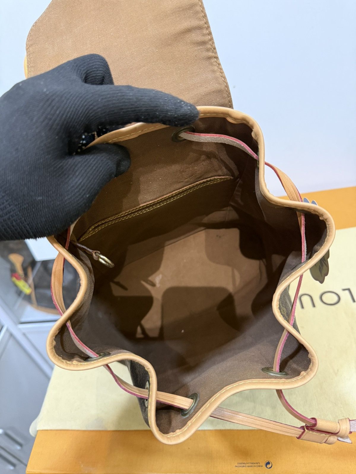 Louis Vuitton Louis vuitton backpack mm ( 2174 ) Size ONE SIZE - 13 Thumbnail