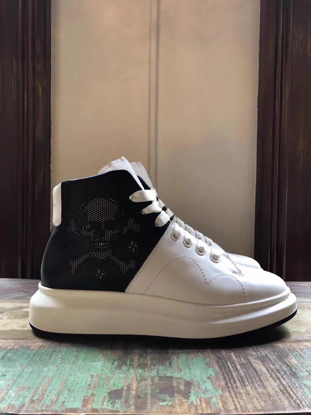 Alexander McQueen Alexander McQueen 16FW Mainline Men’s Black‑and‑White Ｑ25 Size US 7 / EU 40 - 4 Thumbnail
